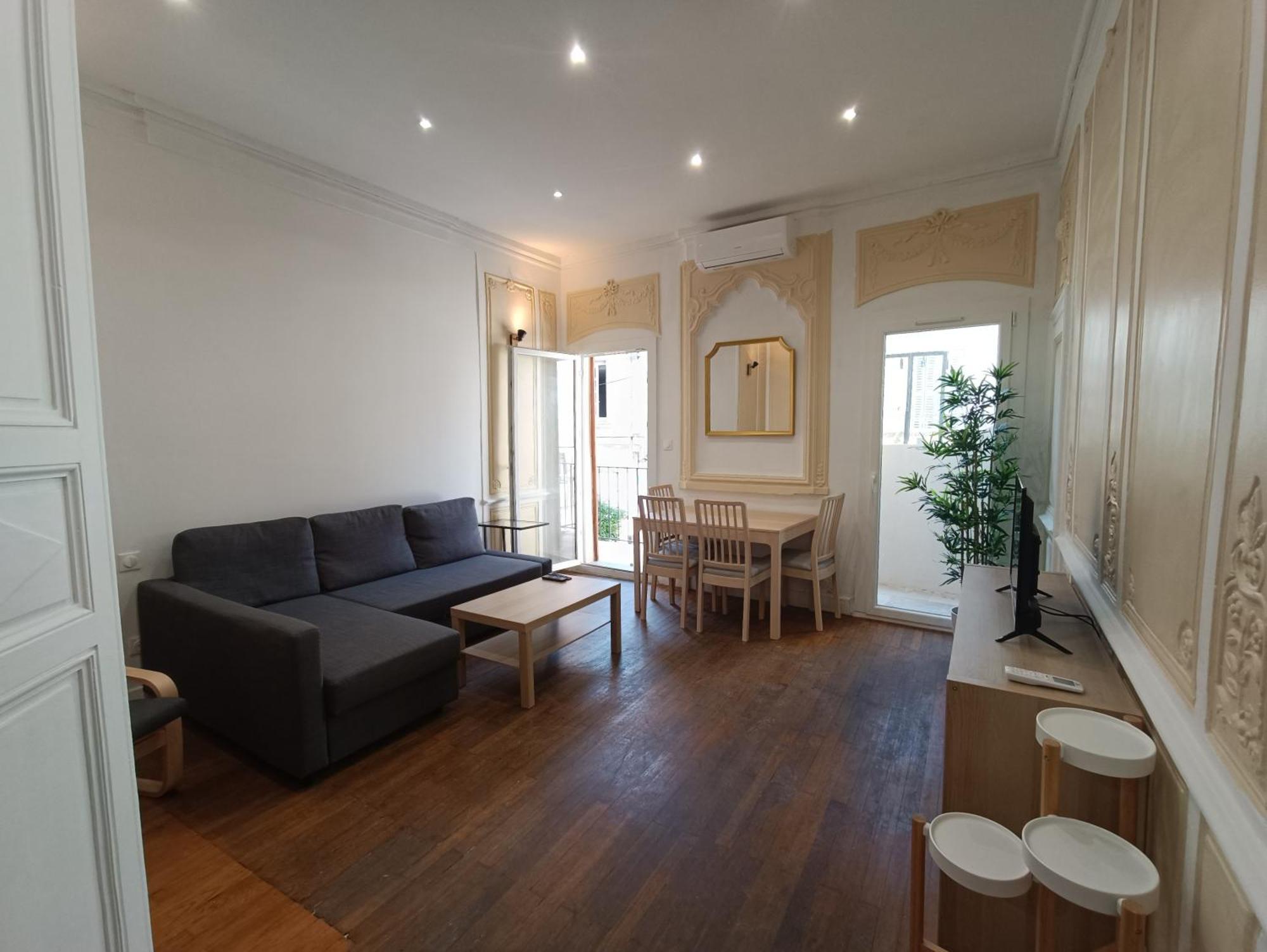 Appartements Et Studio Renoves En 2022, Intra Muros Avignon Exterior foto